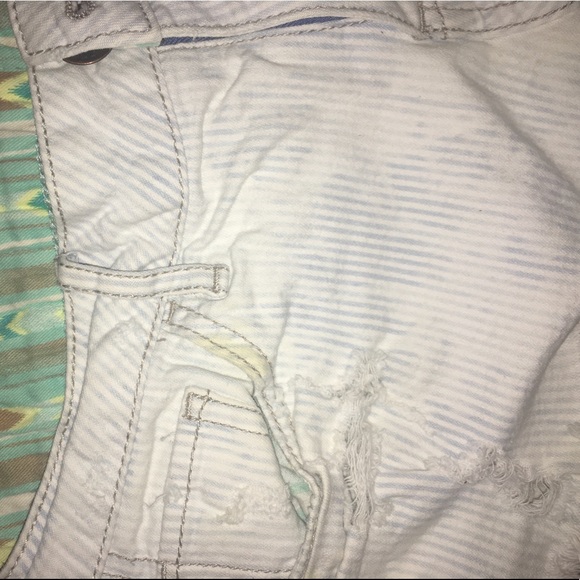 Light Denim Shorts - Picture 4 of 5